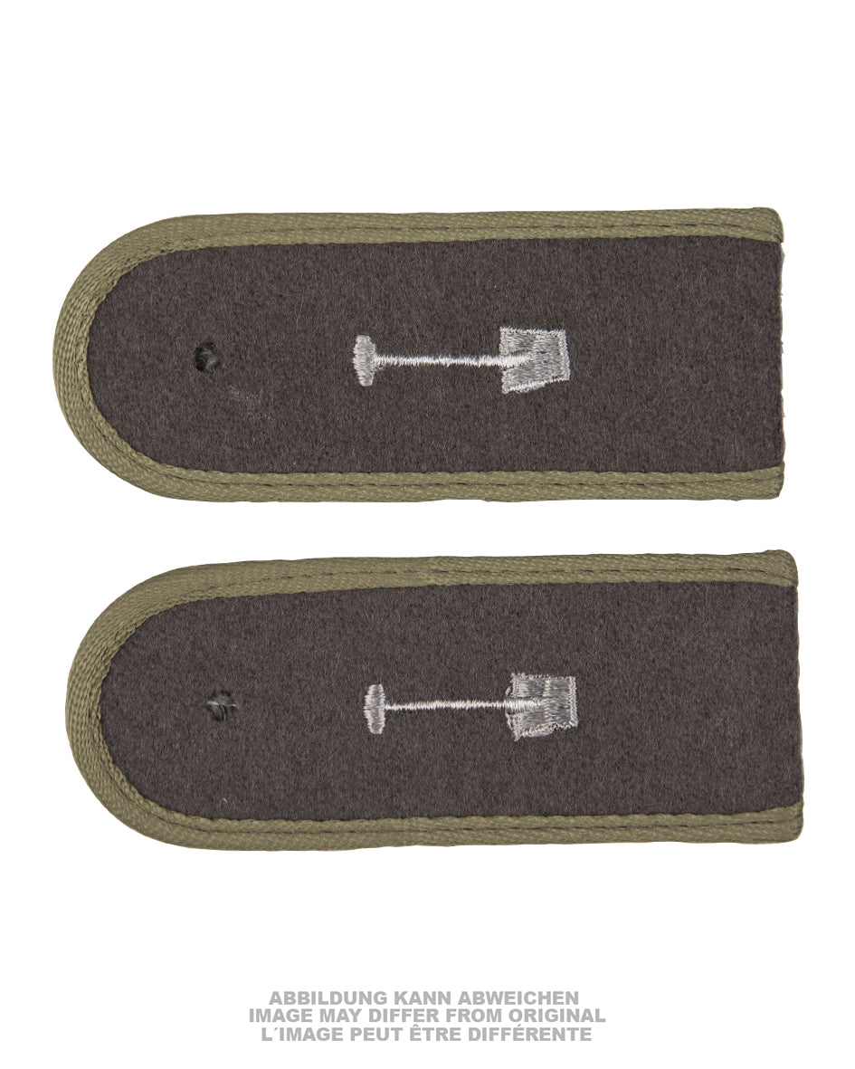 NVA olka - arvomerkit sotilas BAUSOLDAT-1