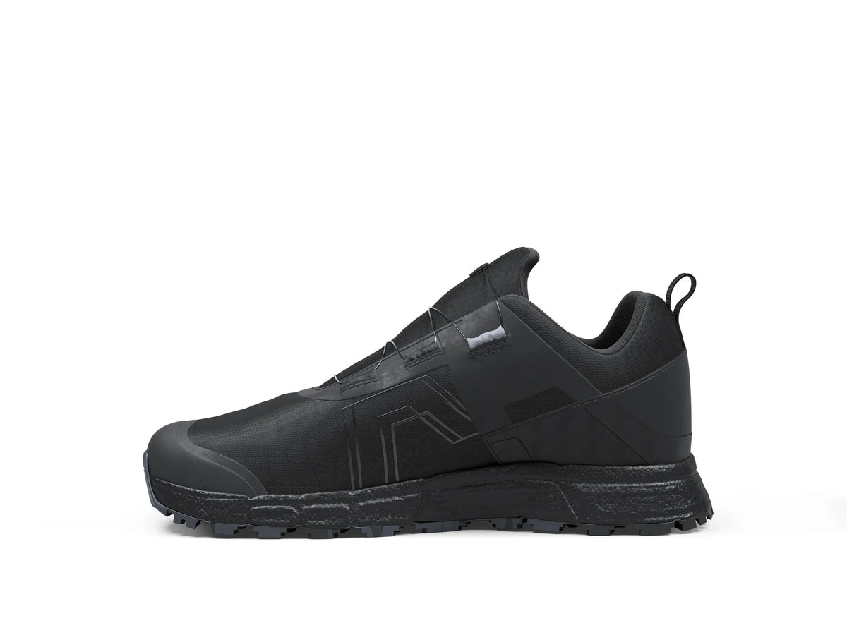 Solid Gear Bound Low – sivukuva vasemmalta